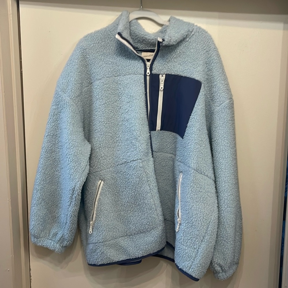Cute blue Sherpa! Size: XXL